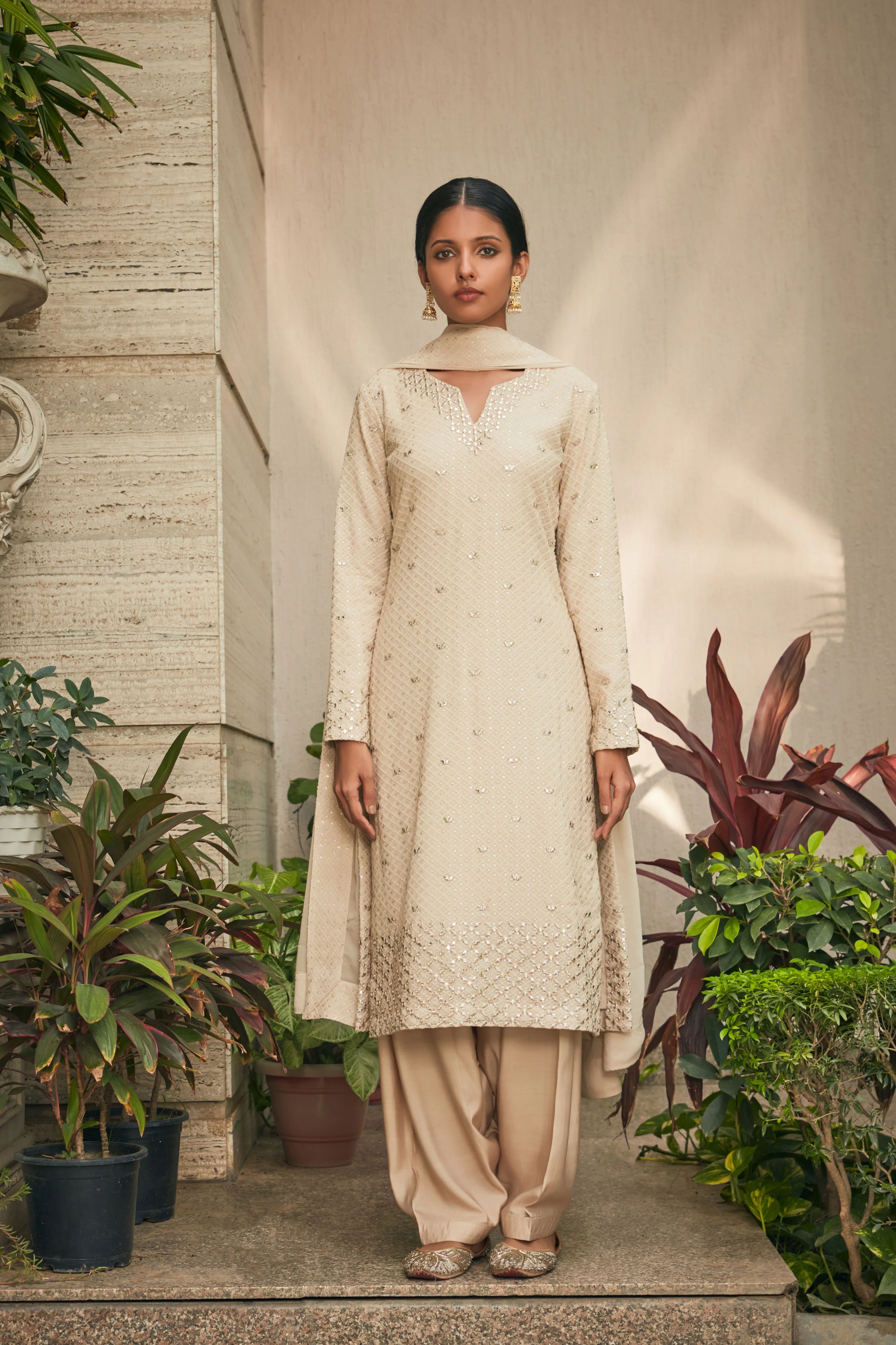 Avisa Suit Set - Image 3