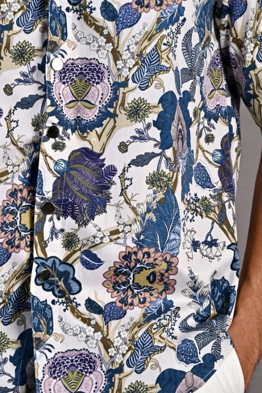 Caesar - Multi Blue Printed Shirt with Off-White Shorts Set - Image 5