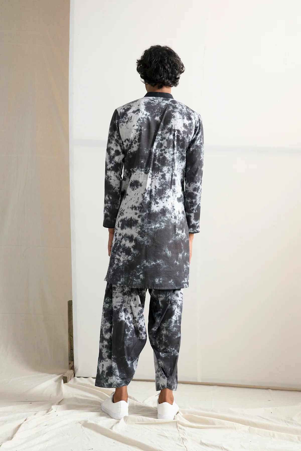 Callum - Black Quilted Nehru Jacket with Tie & Dye Kurta Set - Image 4