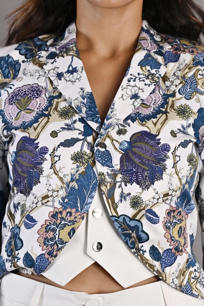 Cliantha -  Printed Layered Jacket Set With Bell Bottom - Image 3