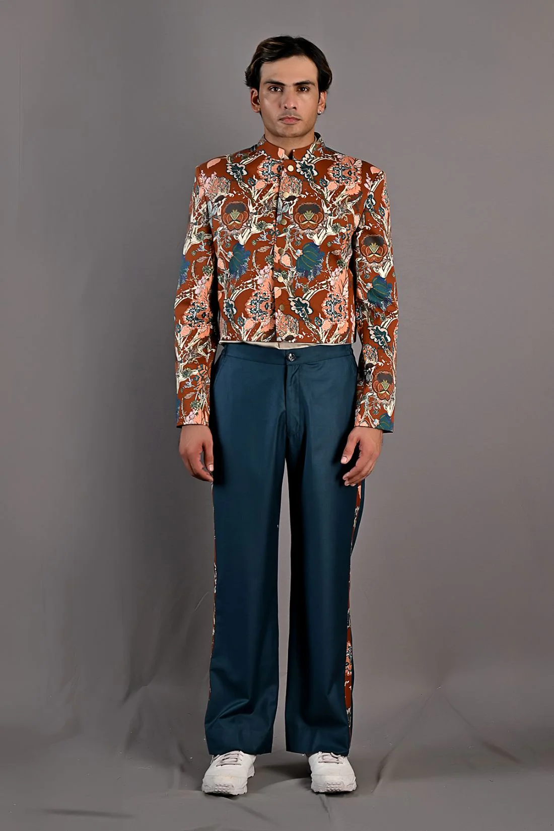 Corey - Maroon & Multi Printed Short Jacket , Shirt & Pant Set - Image 2