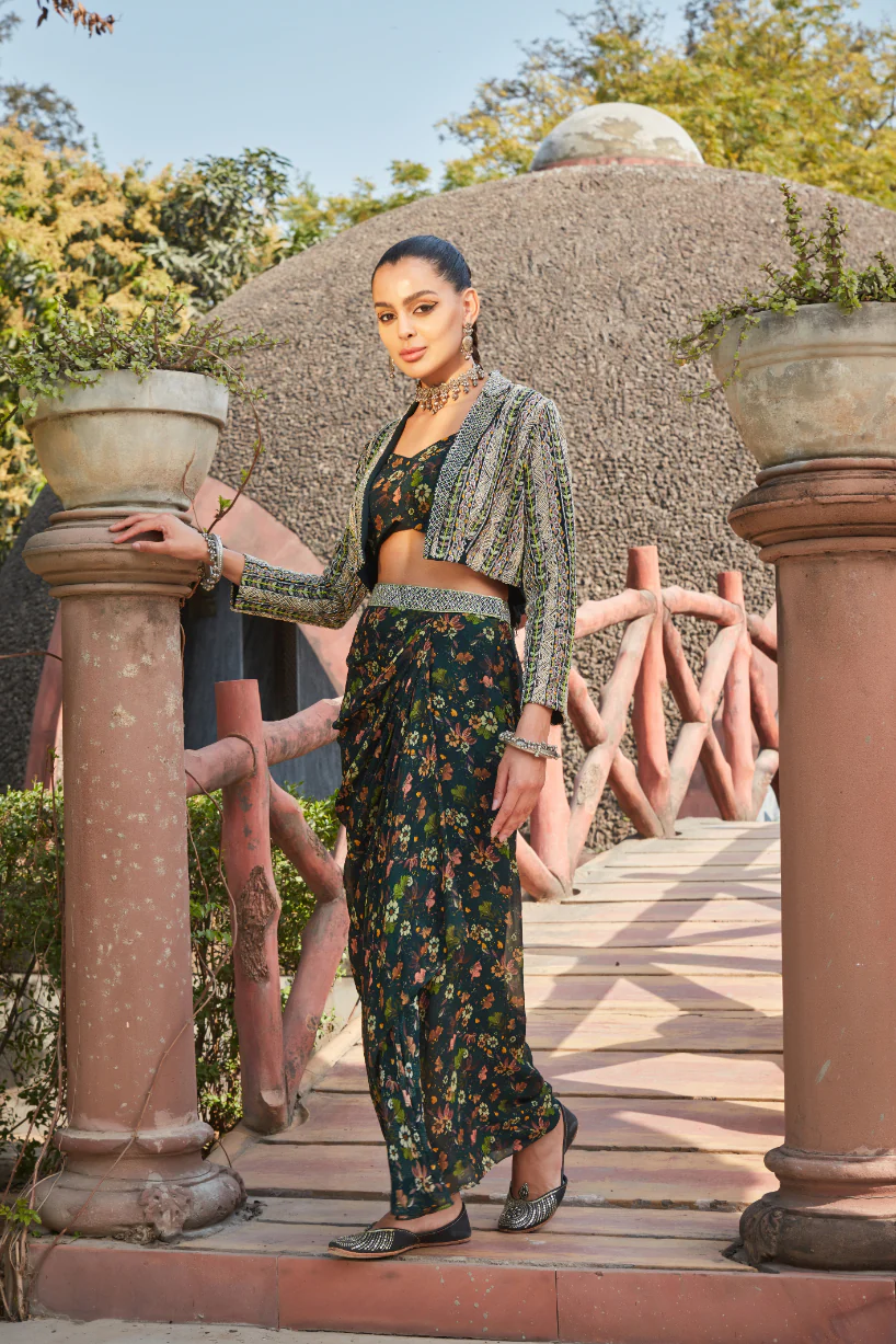 Essence- Green Printed Drape Skirt Set - Image 4