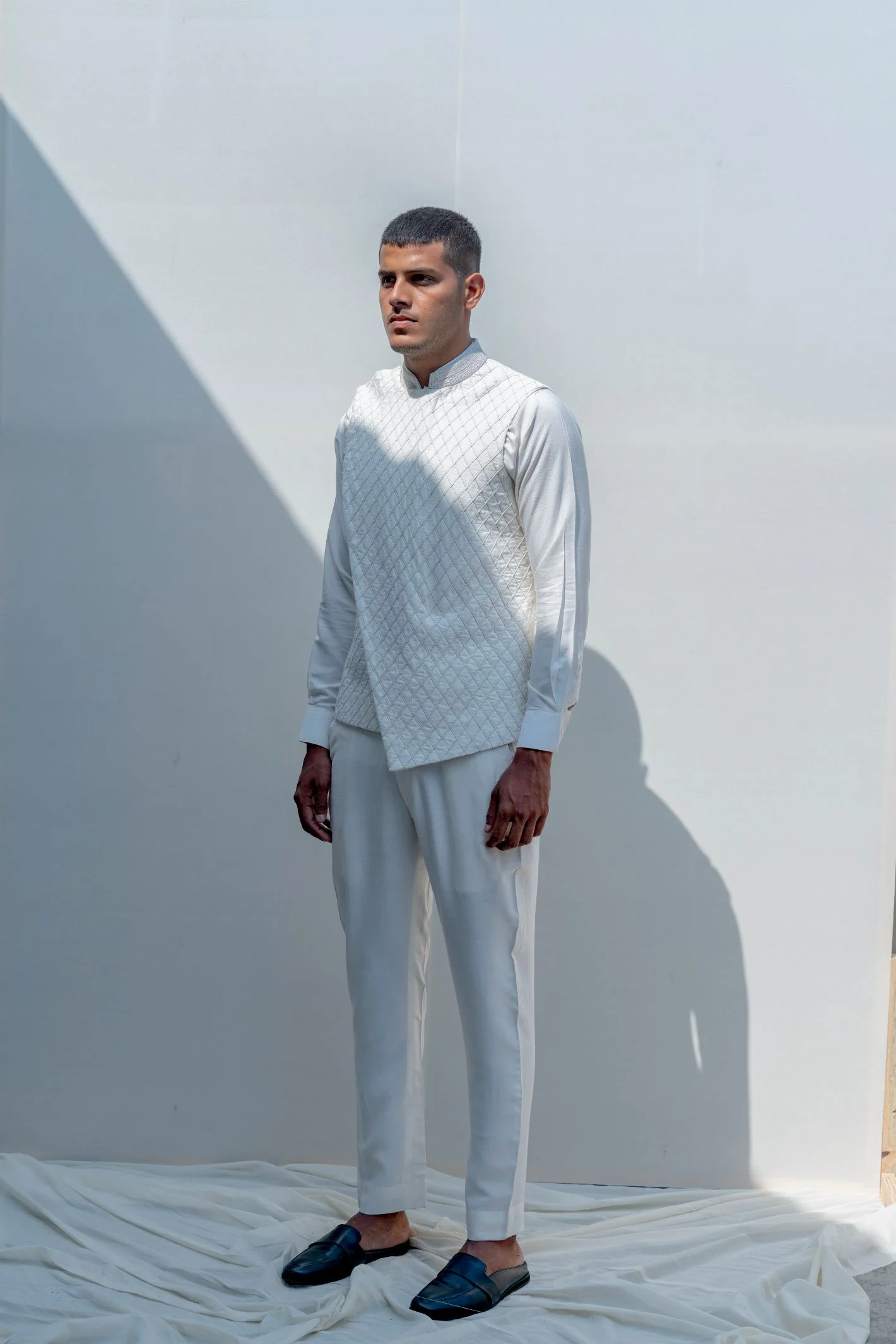 Gitano - Off-White Embroidered Nehru Jacket with Kurta Set - Image 4