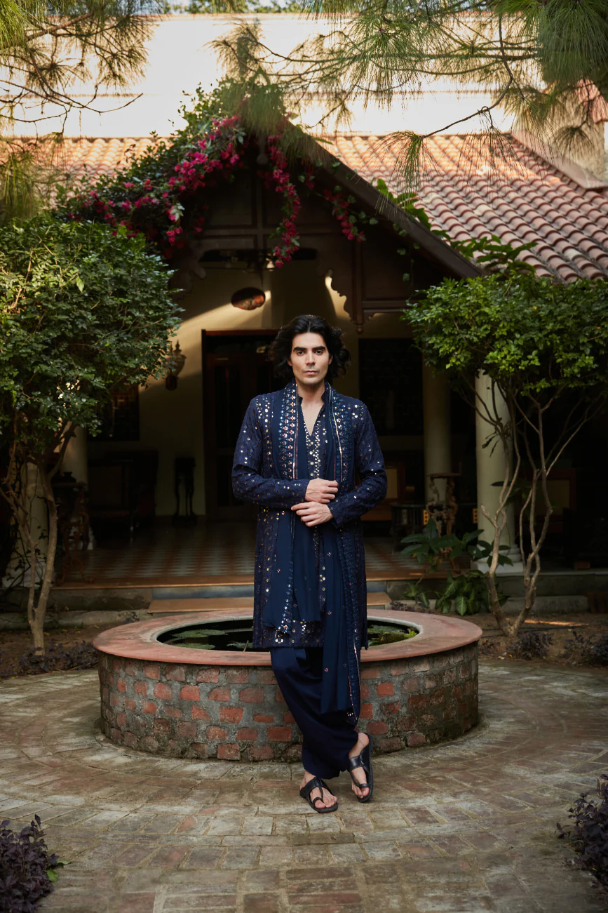 Gordan Kurta set in  Navy Blue - Image 3