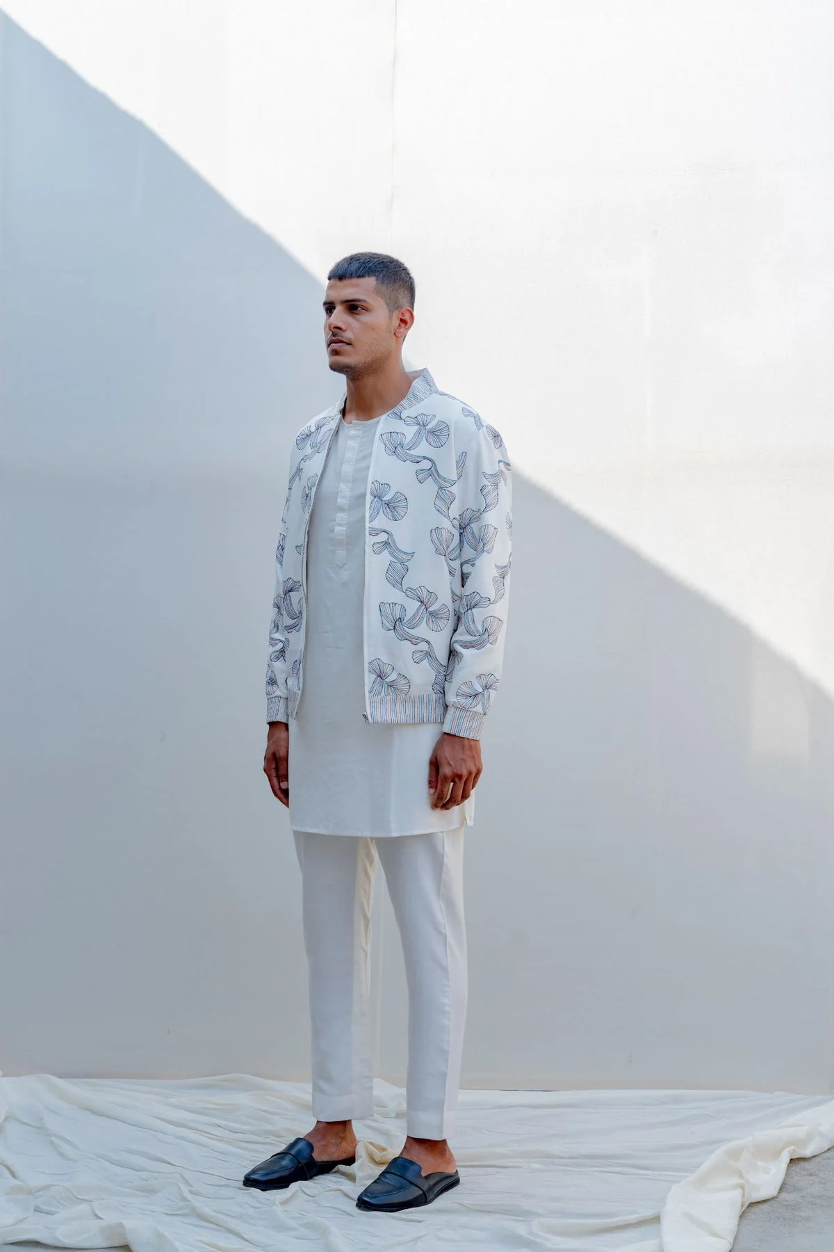 I & YOU - OFF-WHITE ABSTRACT EMBROIDERD BOMBER JACKET SET - Image 2