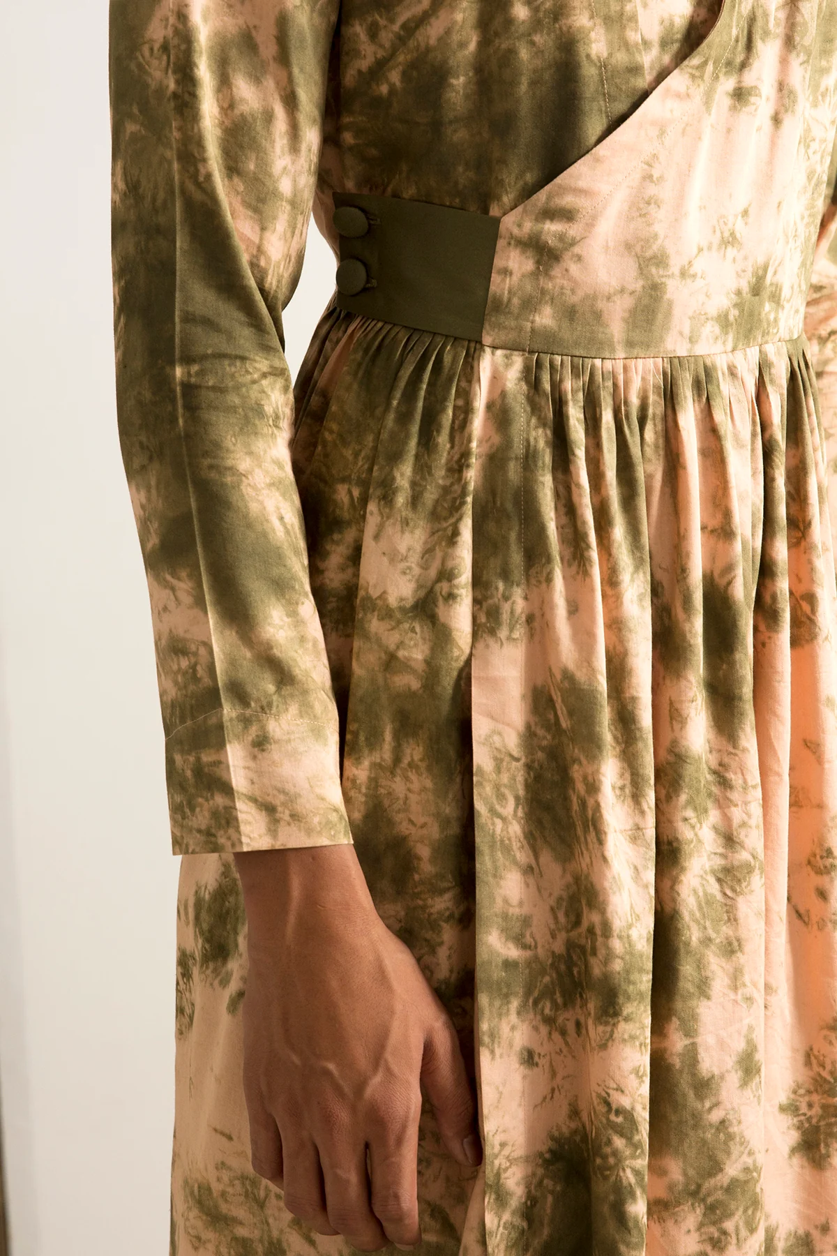 Kama - Tie & Dye Flared Manarkali Kurta Set - Image 3
