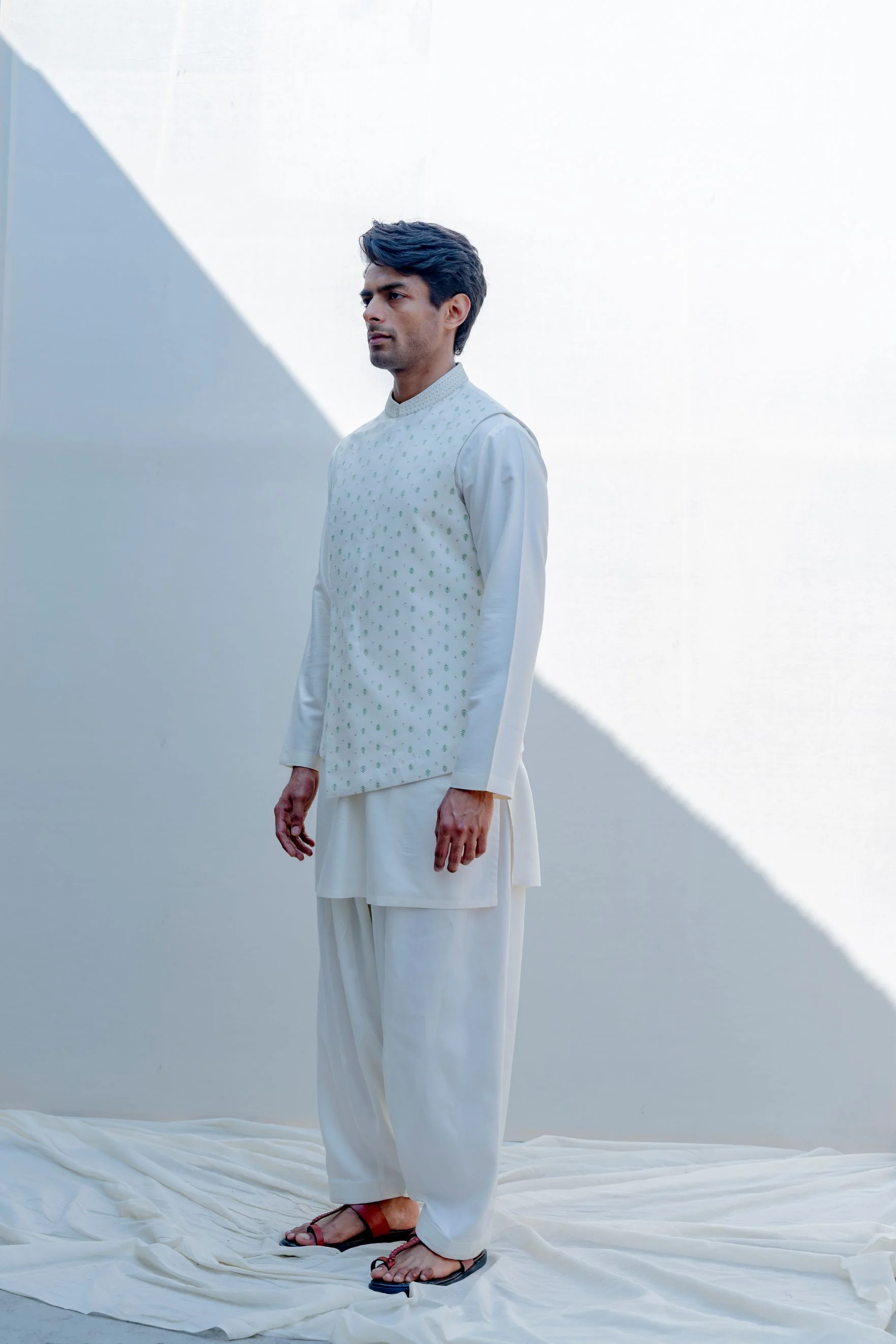 Maasai- Off White Overlapped Cross Embroidered Jacket With Kurta Set - Image 3