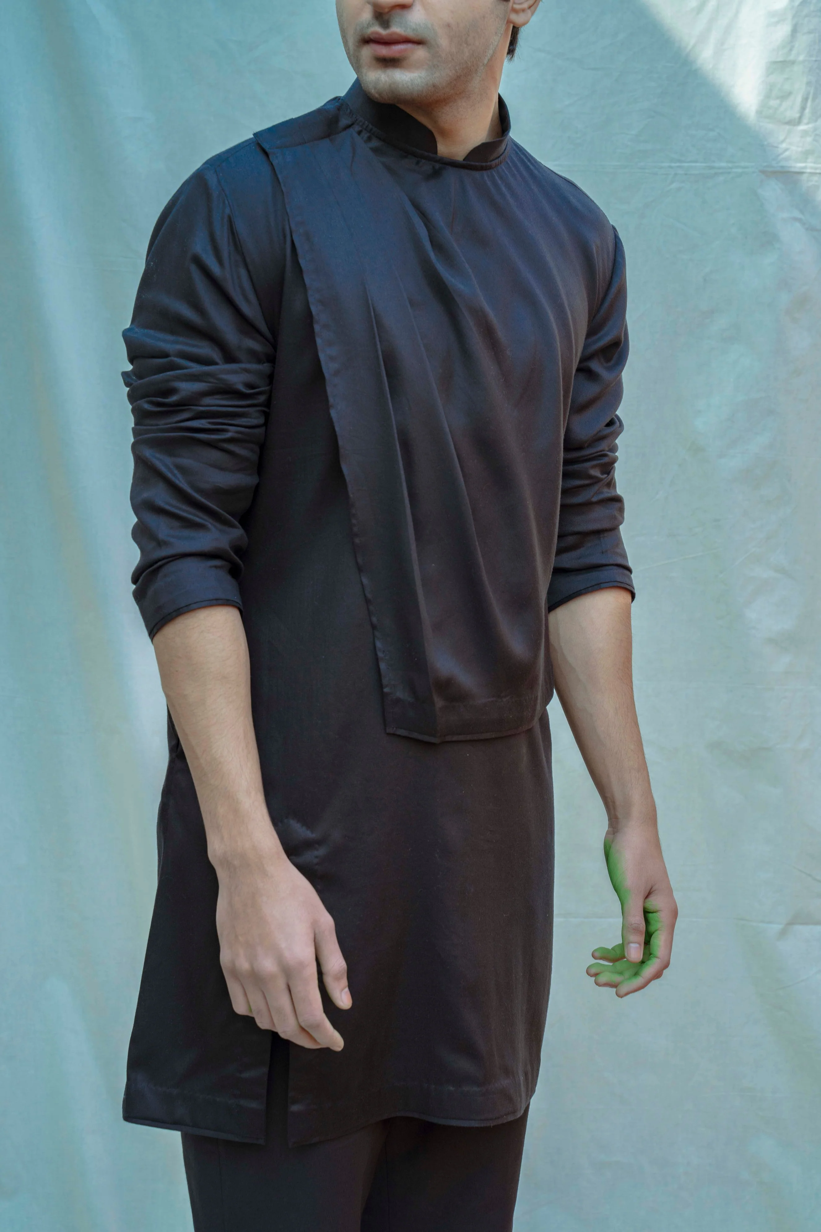 Overlapped Cowl Kurta In Black - Image 3