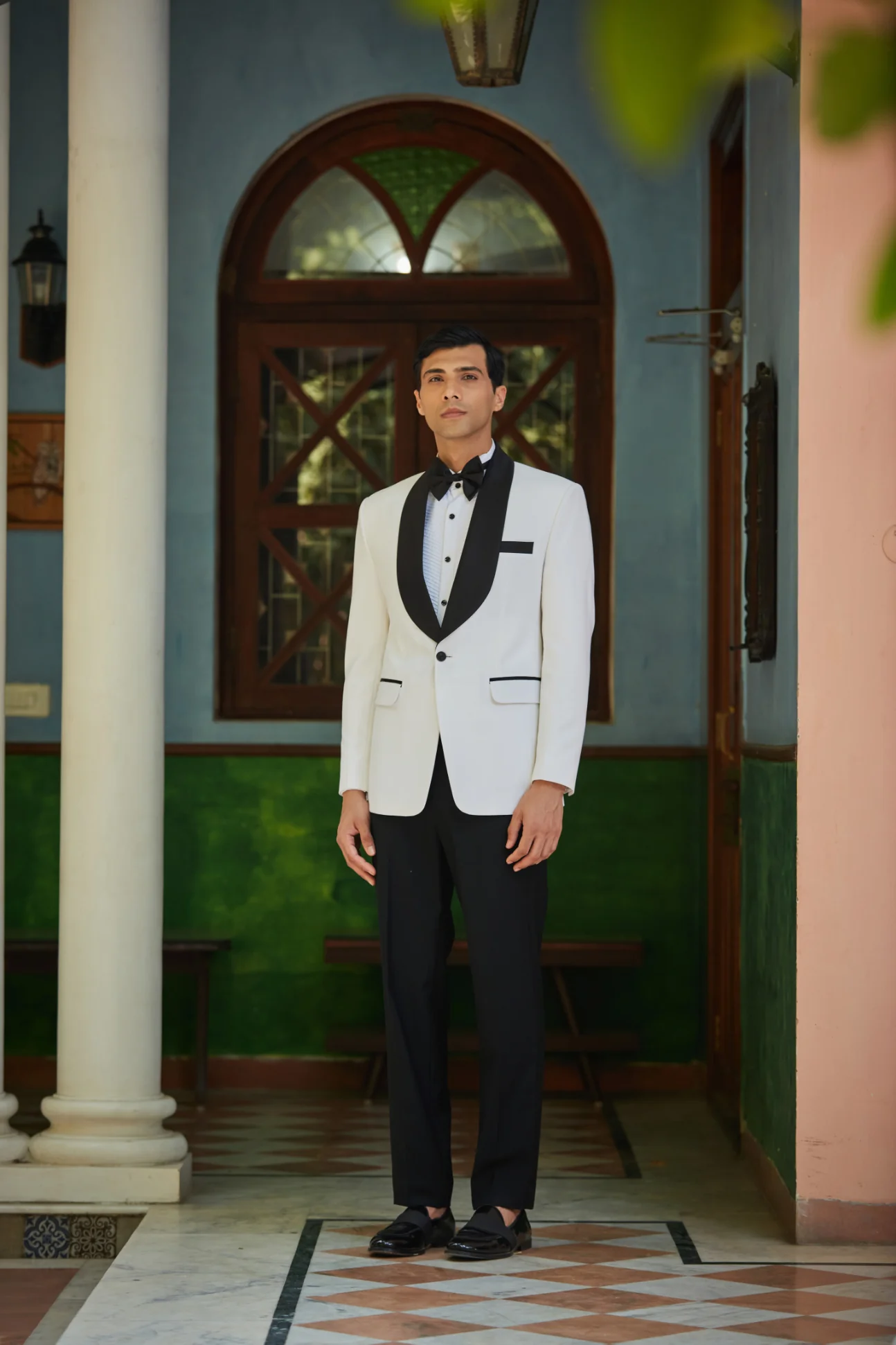 Robert Off-white Tuxedo Peak lapel - Image 3