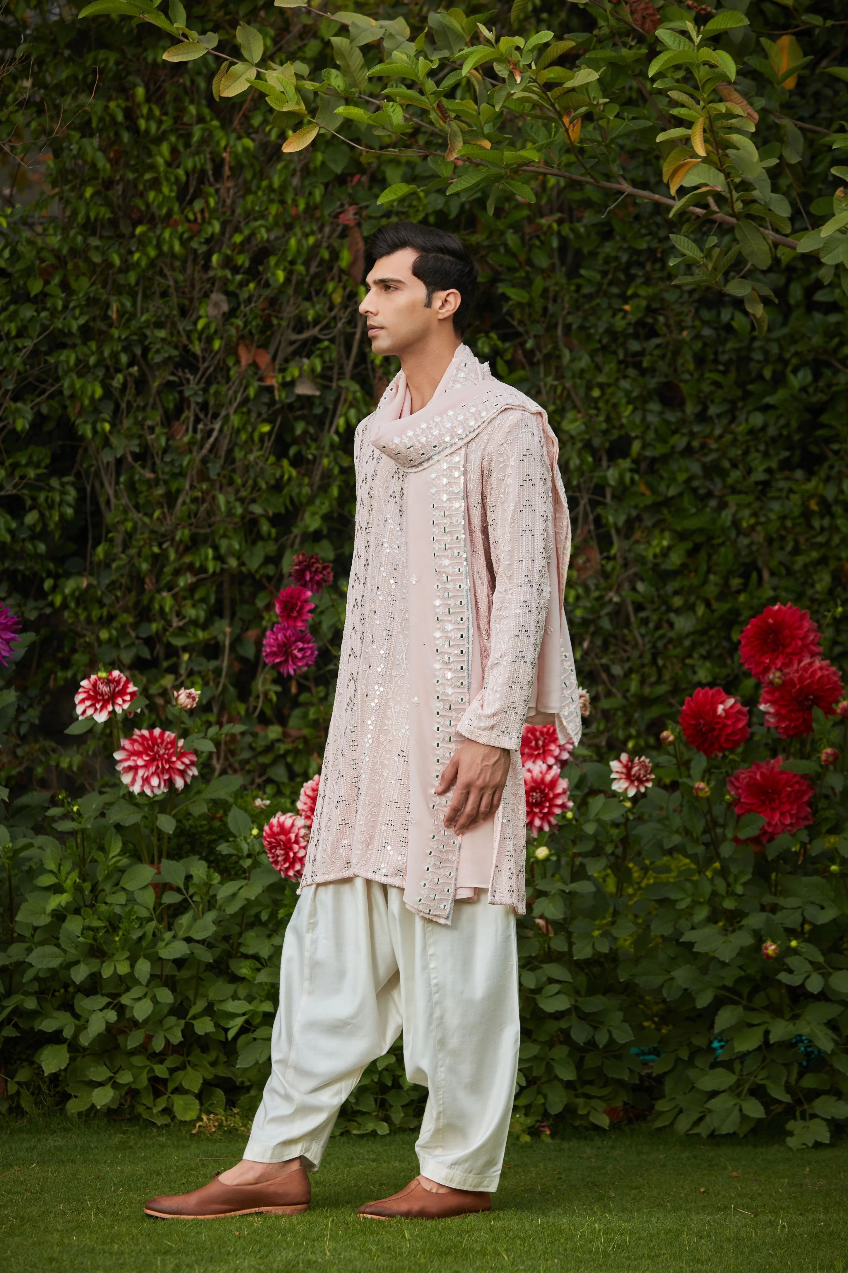 Sarva Kurta & Salwar Set - Image 3