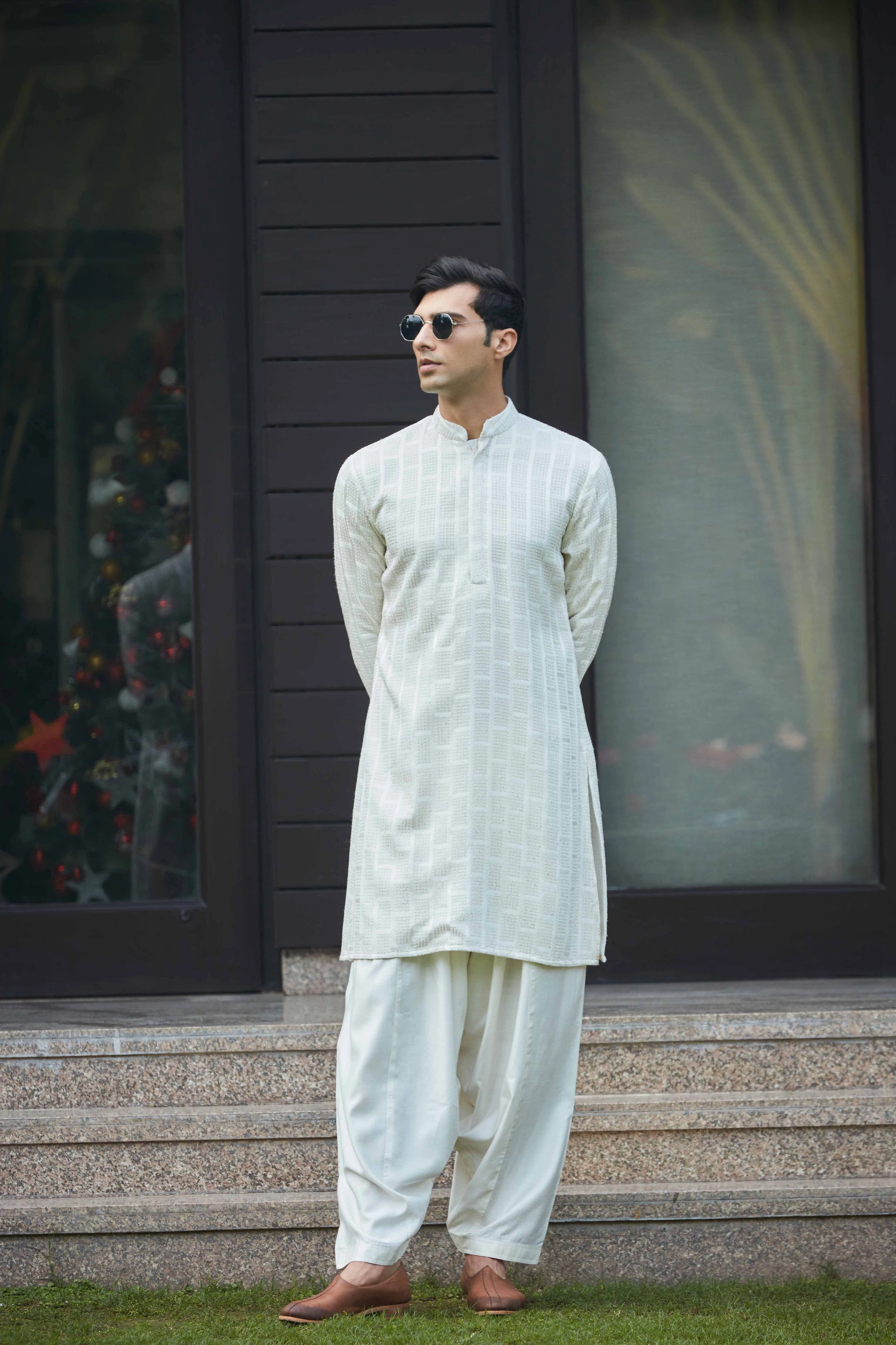 Tarusa - Off White Chikankari Kurta Set - Image 3