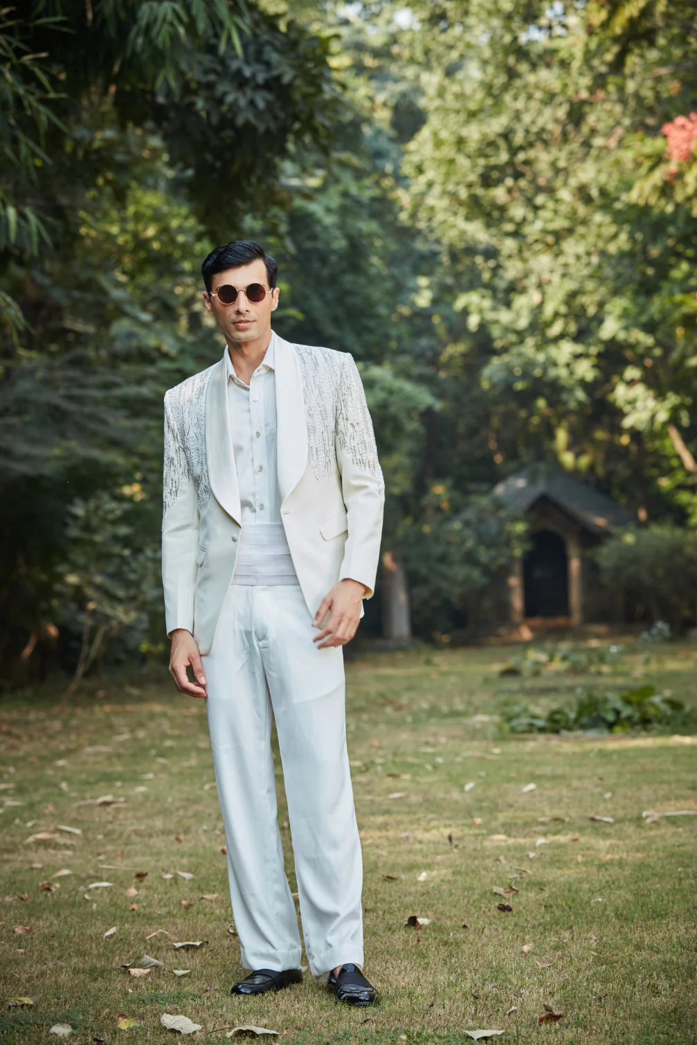 Tom Off-White Tuxedo - Image 3