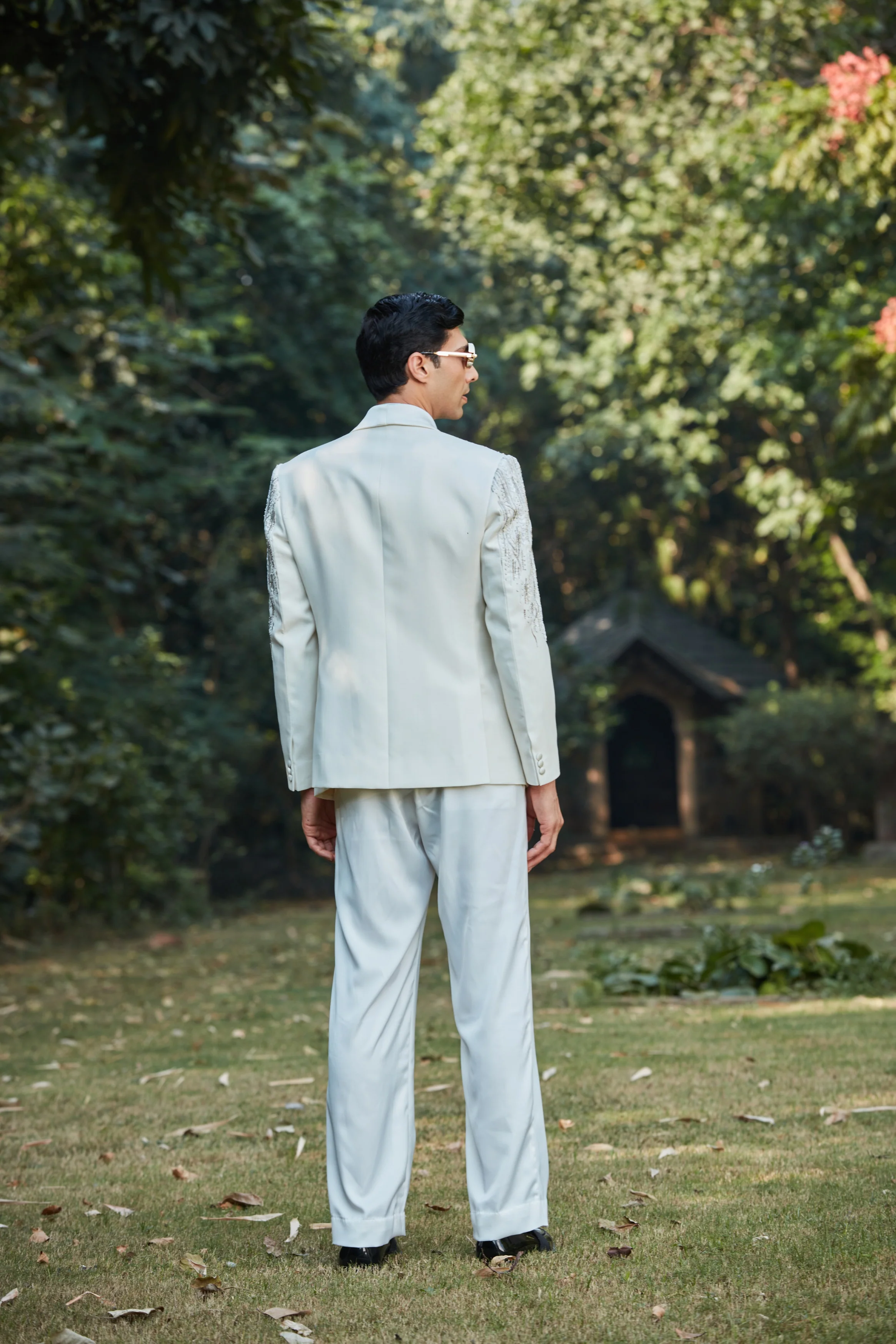 Tom Off-White Tuxedo - Image 6