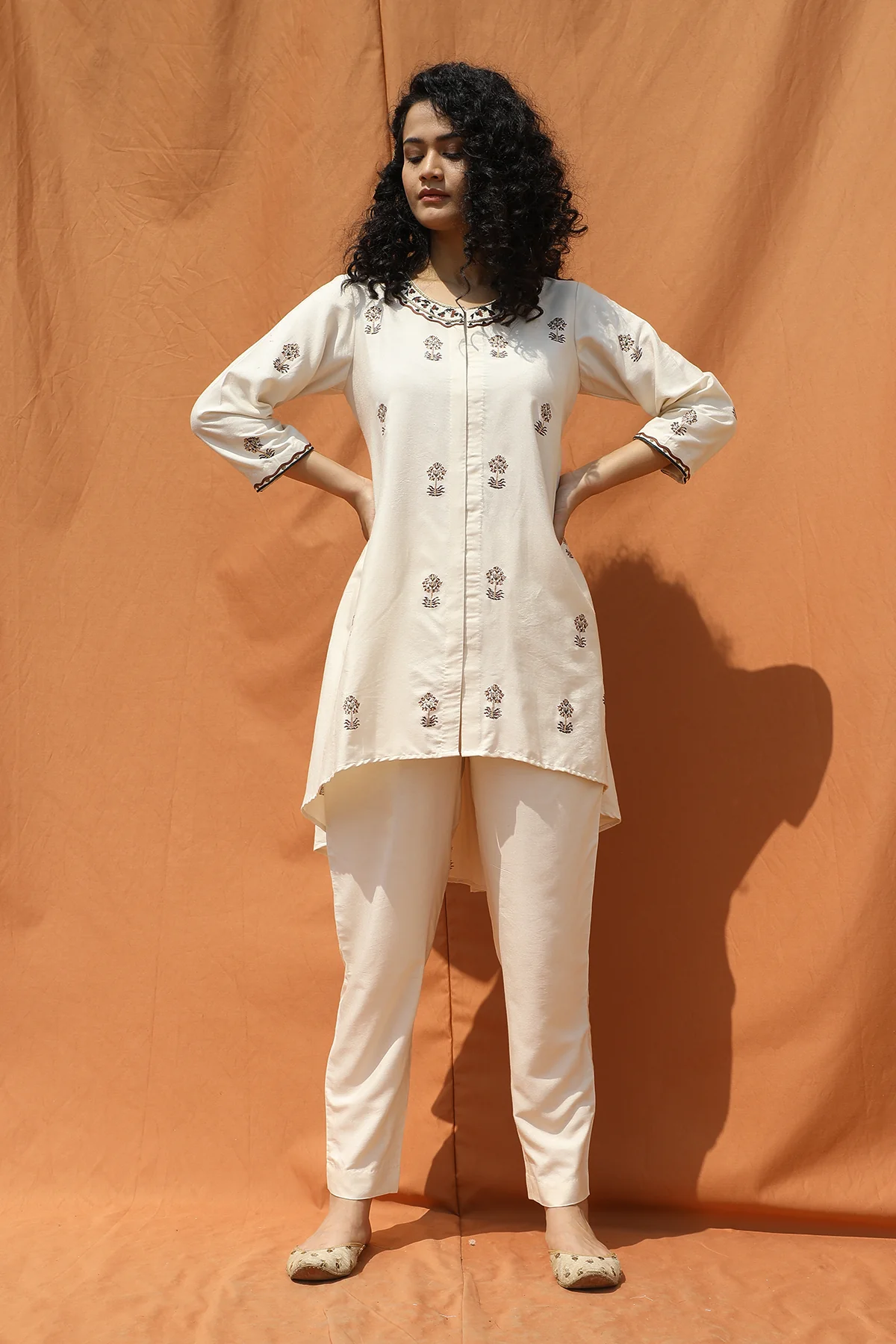 Off-White Tunic Top & Pants Set - Image 3