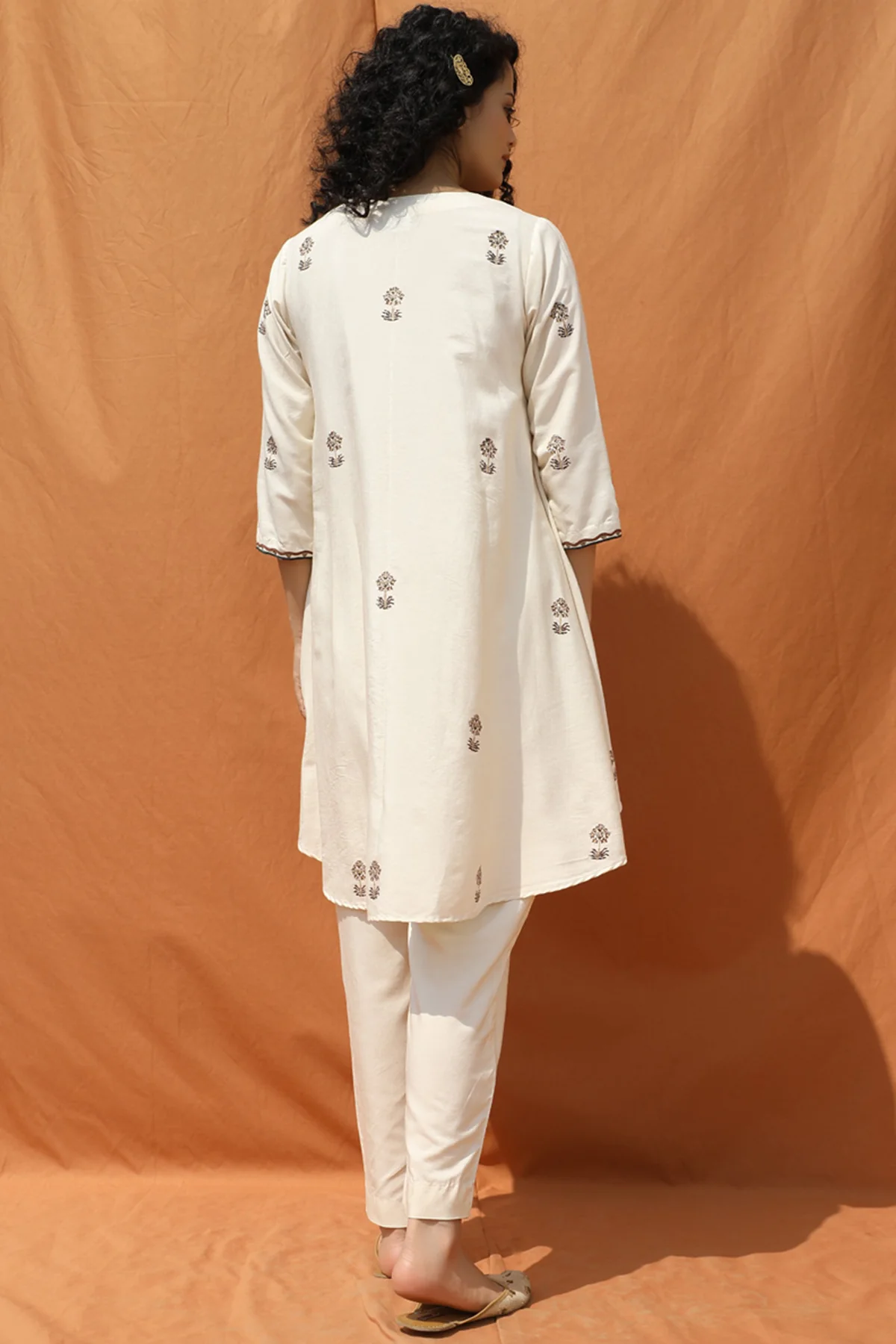 Off-White Tunic Top & Pants Set - Image 7