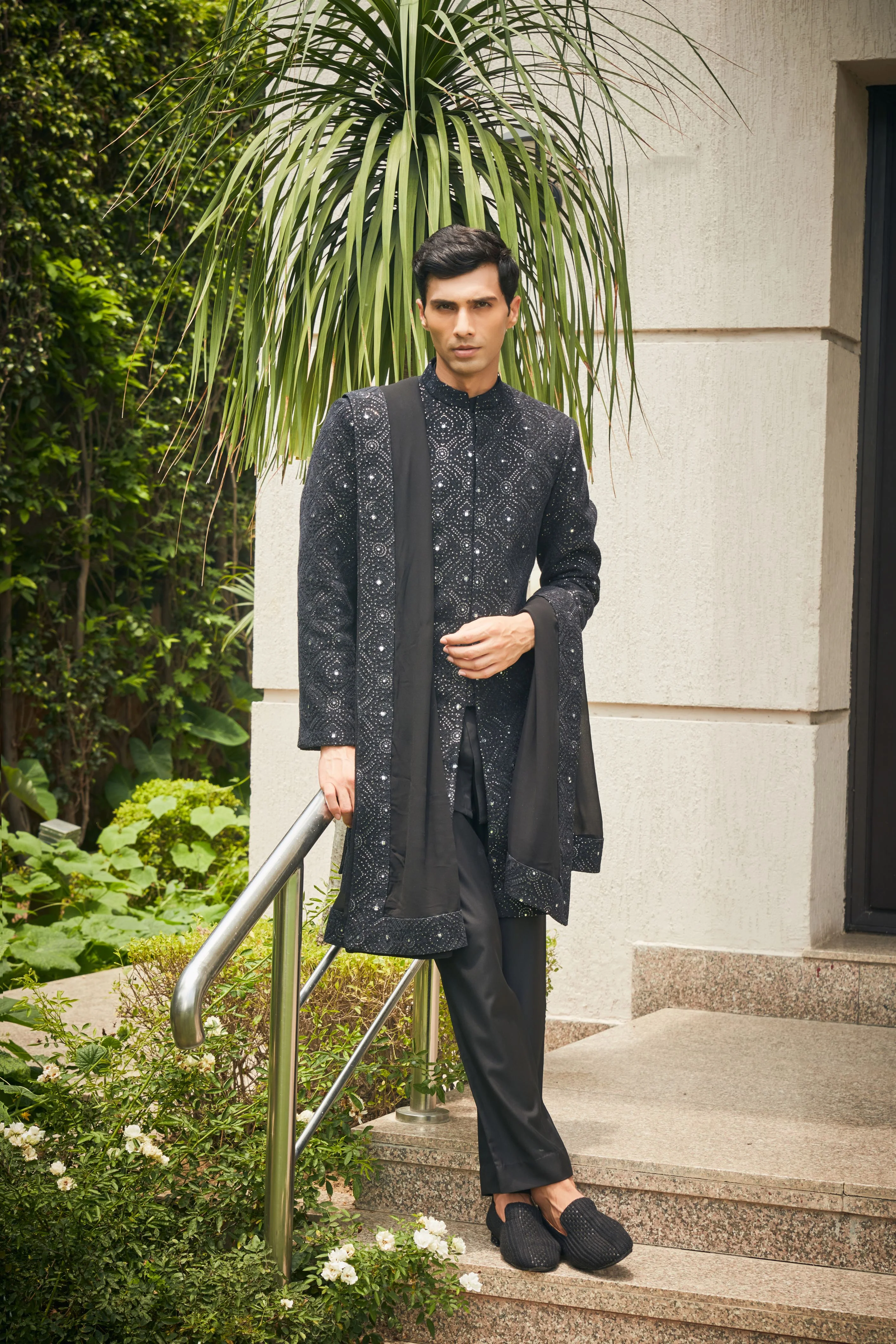 Varnit Sherwani Set - Image 4