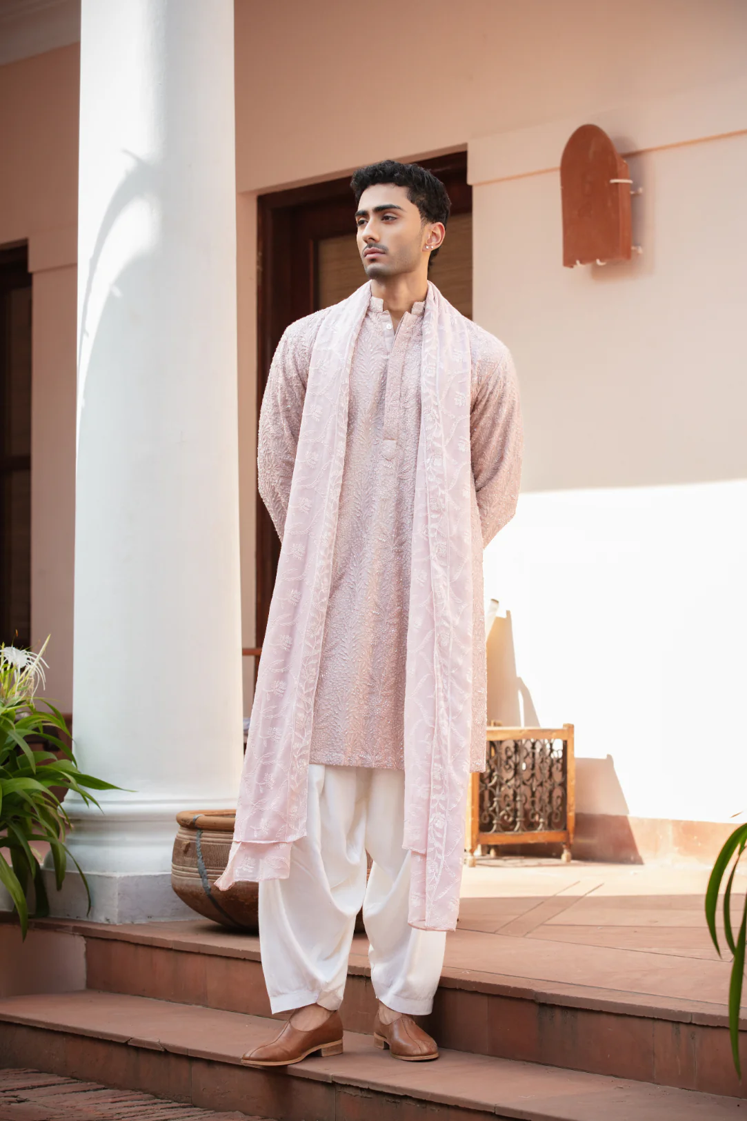 Vayro Kurta Set