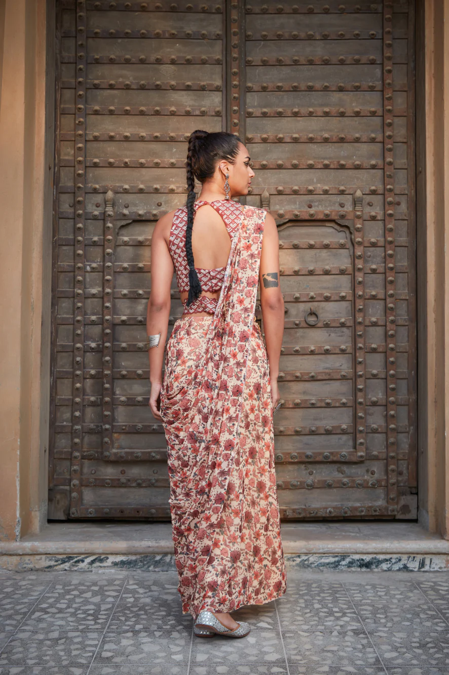 Zari- Printed Drape Saree Set - Image 4